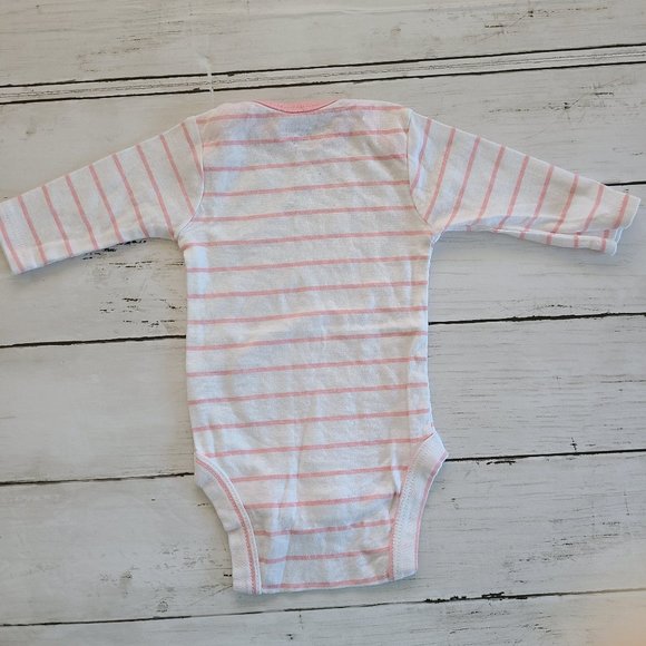 ♡ 5/$20 - Gerber Girl's White Pink Stripped Long Sleeve Bodysuit 0-3mo. - Picture 3 of 7